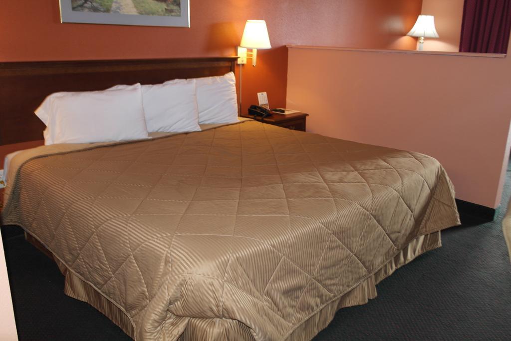 Americas Best Value Inn And Suites Ноксвилл Экстерьер фото