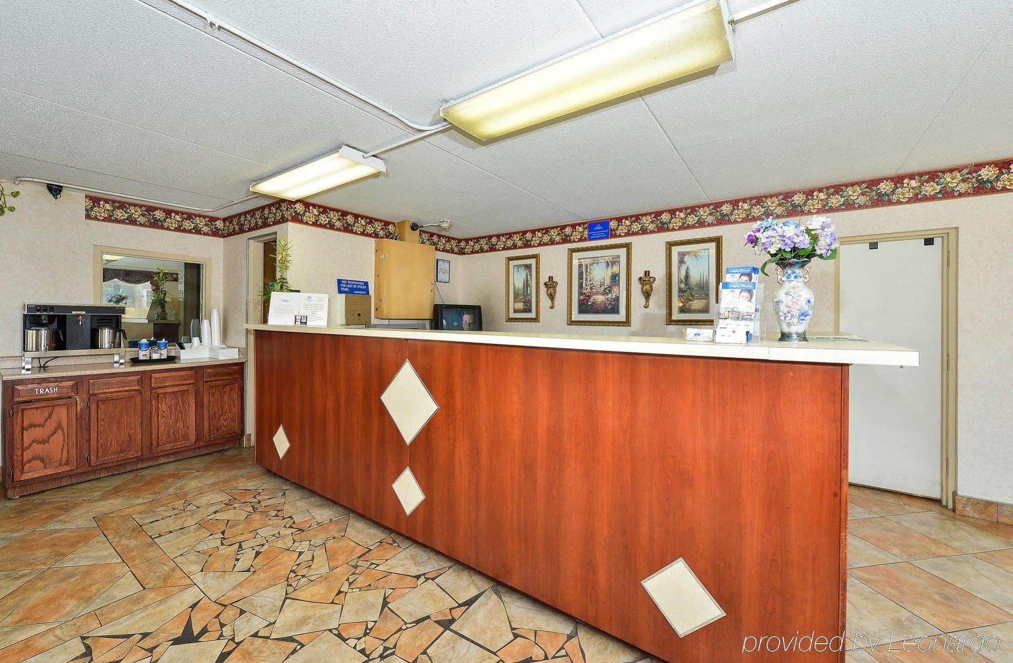 Americas Best Value Inn And Suites Ноксвилл Экстерьер фото